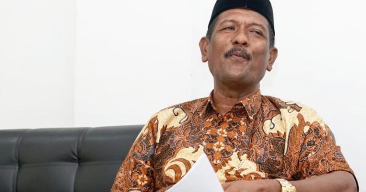 Koordinator Masyarakat Sipil Peduli Kemanusiaan Aceh, Murdani Yusuf memberikan keterangan kepada wartawan terkait rencana melaporkan Ade Armando dan Permadi Arya